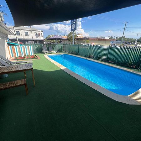 Adelong Motel Narrabri Bagian luar foto