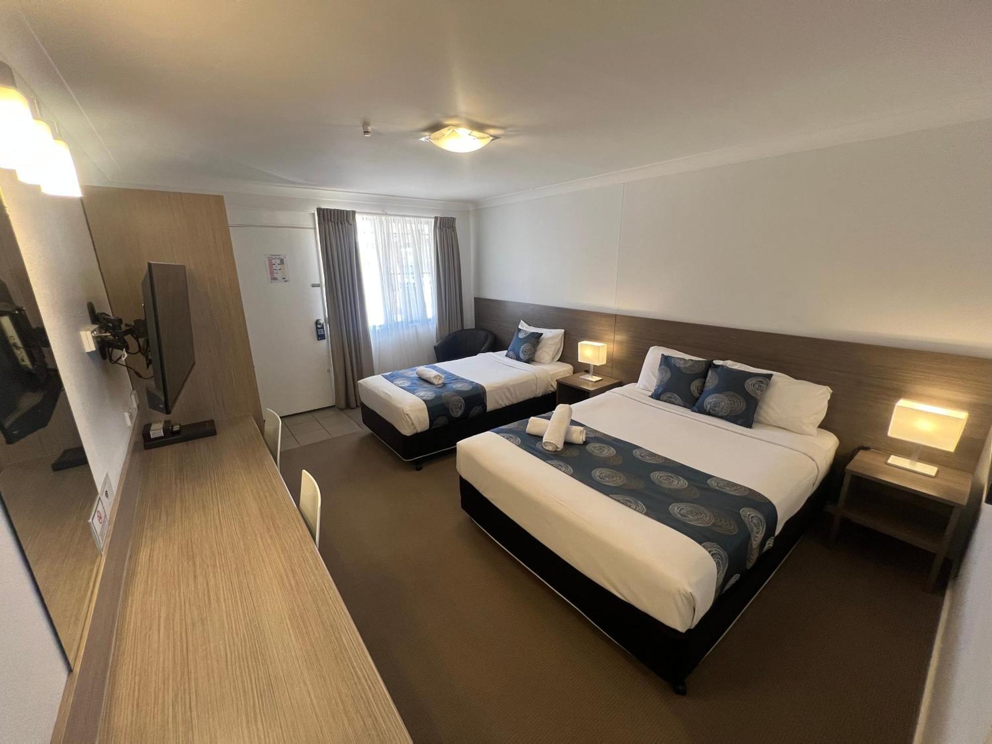 Adelong Motel Narrabri Bagian luar foto