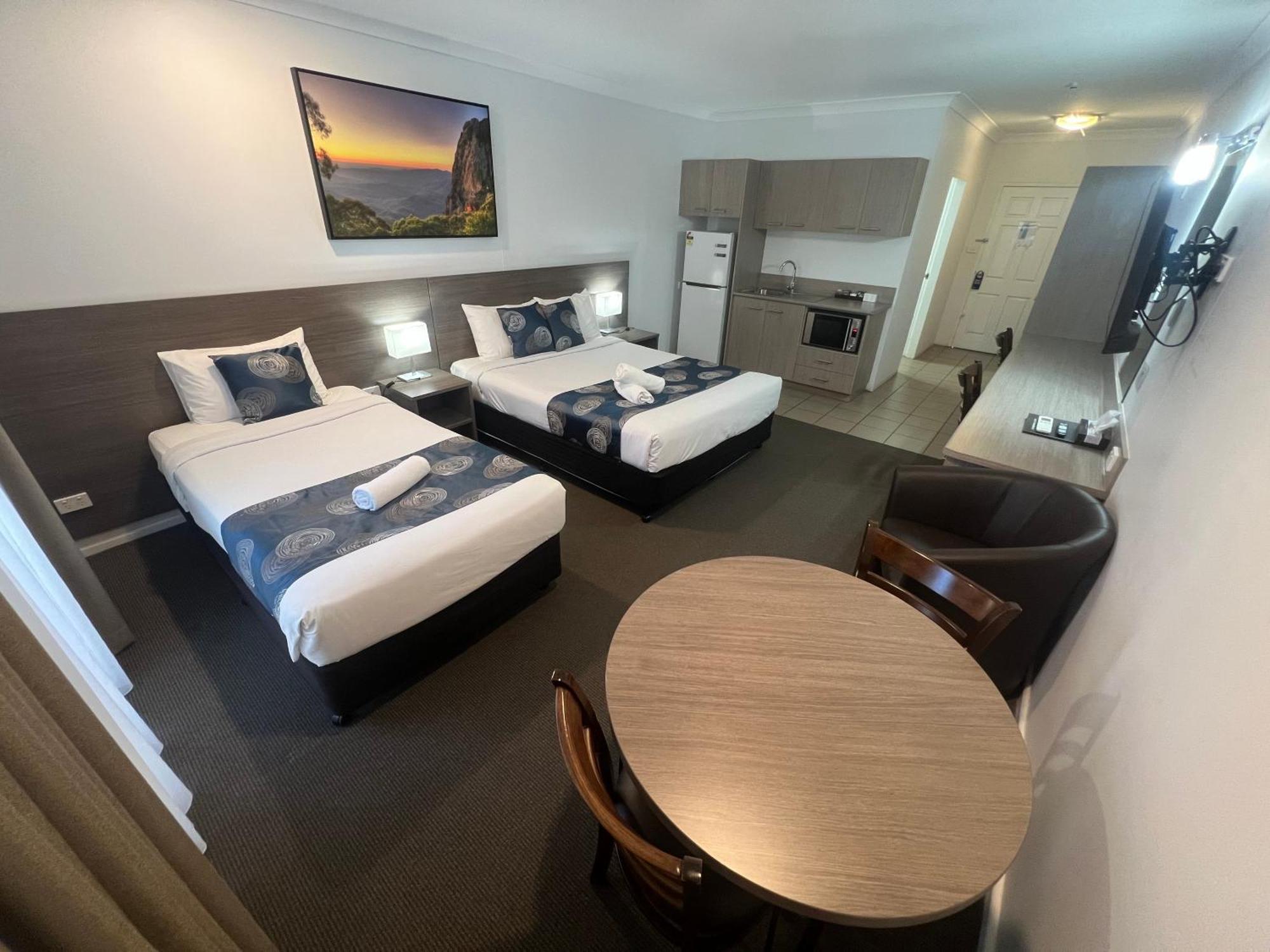 Adelong Motel Narrabri Bagian luar foto