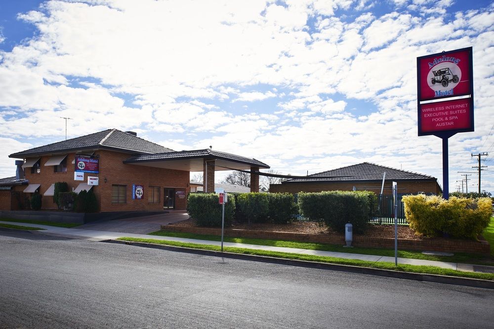 Adelong Motel Narrabri Bagian luar foto